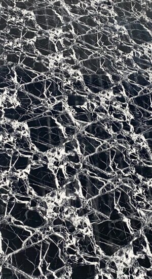 LAMINA DECORATIVA PVC NEGRO VETAS BLANCAS 3MM RPVCM3009